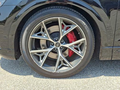 2022 Audi SQ8 Premium Plus