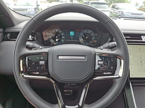 2026 Land Rover Range Rover Velar Dynamic SE