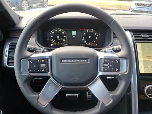 2025 Land Rover Discovery Dynamic SE