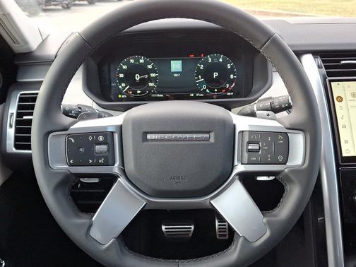 2026 Land Rover Discovery Tempest Edition