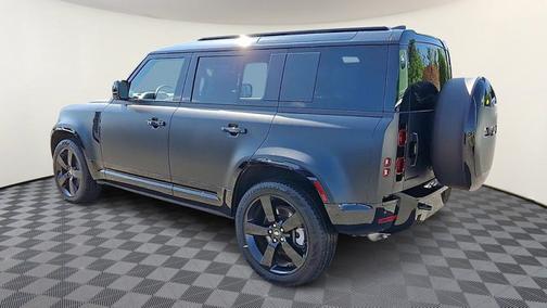 2025 Land Rover Defender X-Dynamic SE