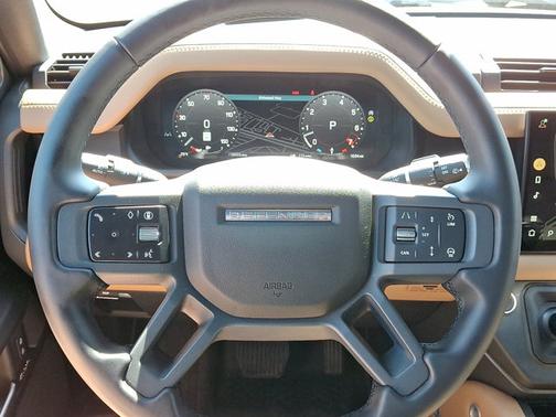 2025 Land Rover Defender X-Dynamic SE