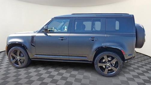 2025 Land Rover Defender X-Dynamic SE