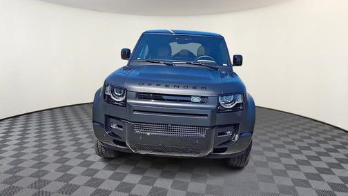 2025 Land Rover Defender X-Dynamic SE