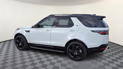 2025 Land Rover Discovery Dynamic SE