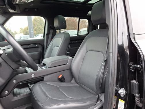 2024 Land Rover Defender X-Dynamic SE