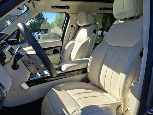 2024 Land Rover Range Rover SE
