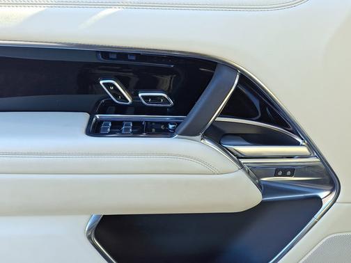2024 Land Rover Range Rover SE