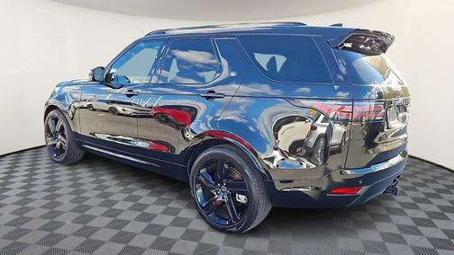 2025 Land Rover Discovery Dynamic SE