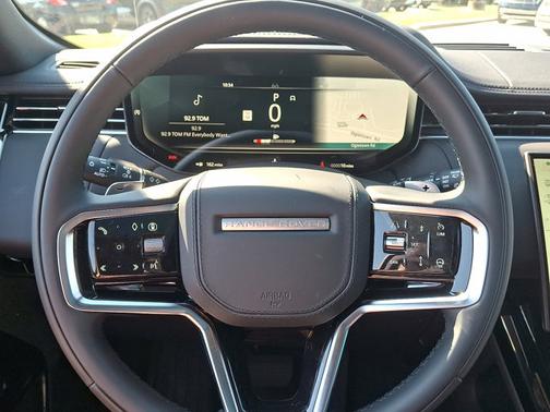 2025 Land Rover Range Rover Sport SE