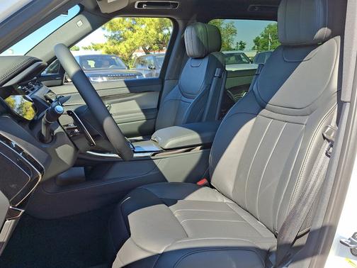 2025 Land Rover Range Rover Sport SE