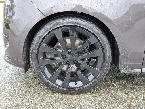 Carpathian Grey Premium Metallic - 1AU 2026 Land Rover Range Rover Sport Dynamic SE