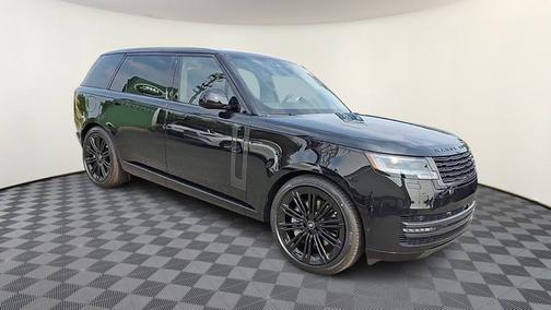 2025 Land Rover Range Rover SE
