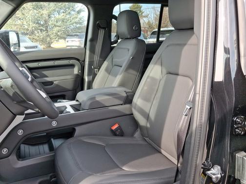 2025 Land Rover Defender S