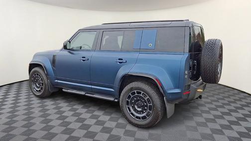 2026 Land Rover Defender OCTA