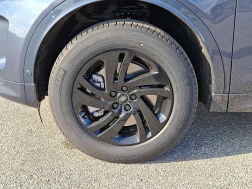 2025 Land Rover Discovery Sport S