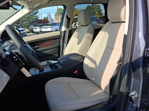 2025 Land Rover Discovery Sport S