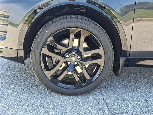 Eiger Grey Metallic - 1DF 2026 Land Rover Discovery Sport Landmark