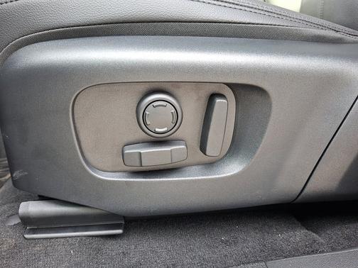 2026 Land Rover Range Rover Evoque Dynamic SE