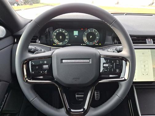 2026 Land Rover Range Rover Evoque Dynamic SE