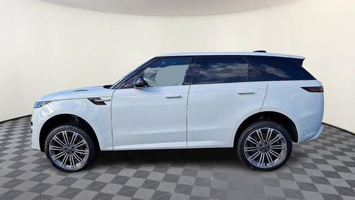 Fuji White - 1AA 2025 Land Rover Range Rover Sport Dynamic SE