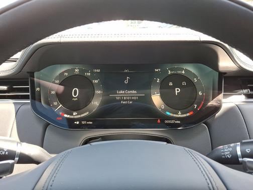 2025 Land Rover Range Rover SE