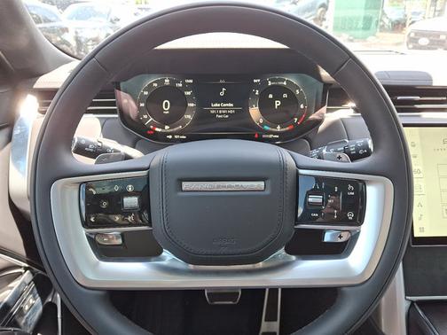 2025 Land Rover Range Rover SE
