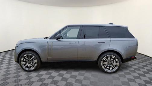 2025 Land Rover Range Rover SE