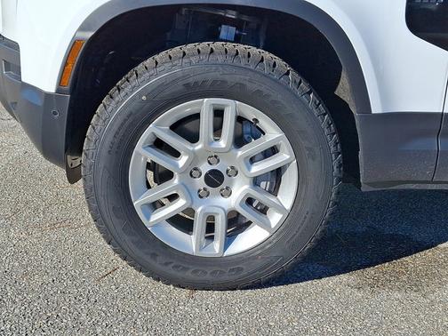 2026 Land Rover Defender S