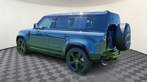 2025 Land Rover Defender X-Dynamic SE
