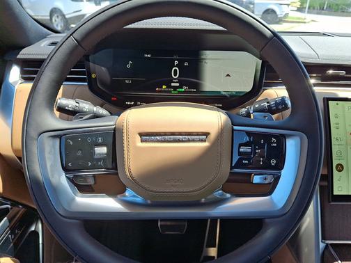 2025 Land Rover Range Rover SE