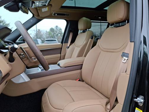 2026 Land Rover Range Rover SE