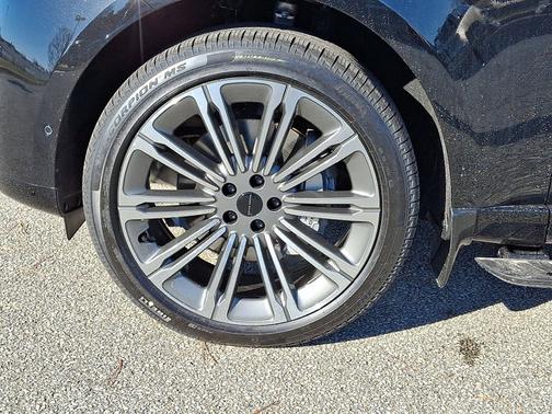 2026 Land Rover Range Rover SE