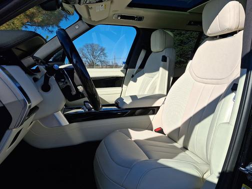 2026 Land Rover Range Rover SE