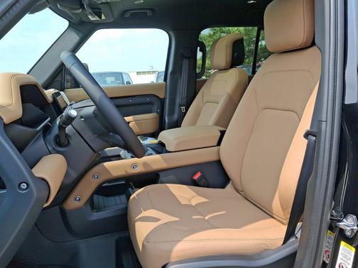 2025 Land Rover Defender S