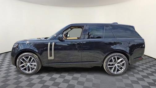 2025 Land Rover Range Rover SE