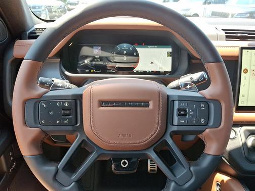 2025 Land Rover Defender OCTA
