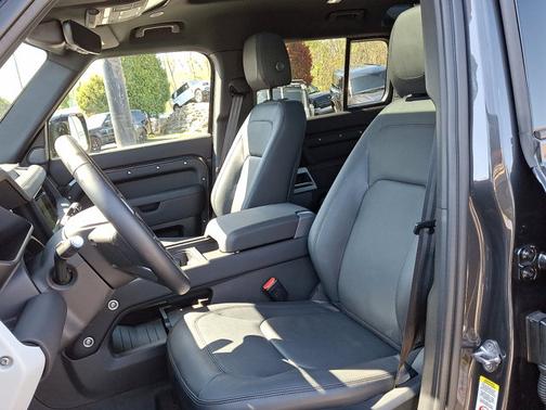 2024 Land Rover Defender S