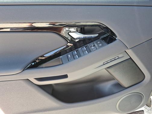 2026 Land Rover Range Rover Evoque Core S