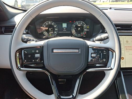2026 Land Rover Range Rover Velar Dynamic SE