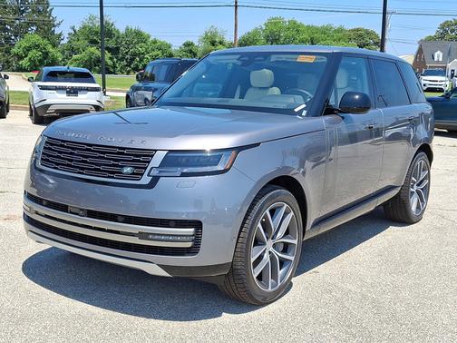 2025 Land Rover Range Rover SE
