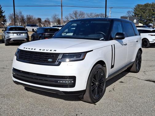 2025 Land Rover Range Rover SE