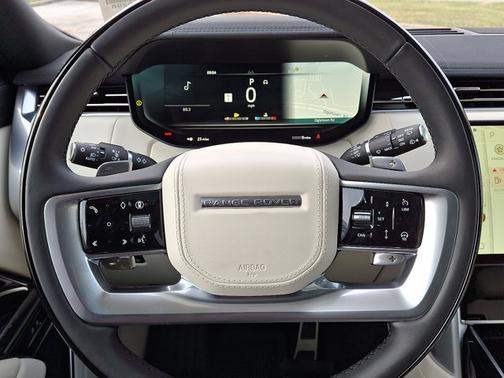 2026 Land Rover Range Rover SE