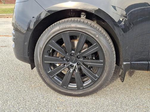 2026 Land Rover Range Rover SE