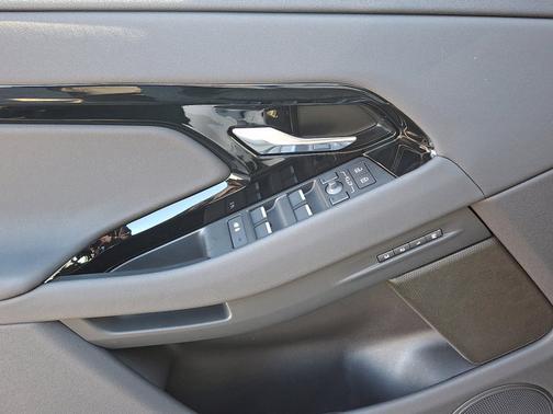 2026 Land Rover Range Rover Evoque Core S