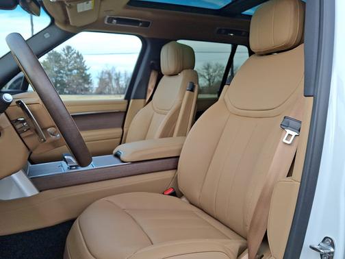 2026 Land Rover Range Rover SE