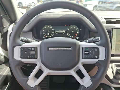 2025 Land Rover Defender S