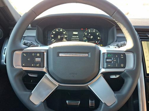 2026 Land Rover Discovery Tempest Edition