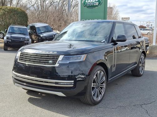 2025 Land Rover Range Rover SE
