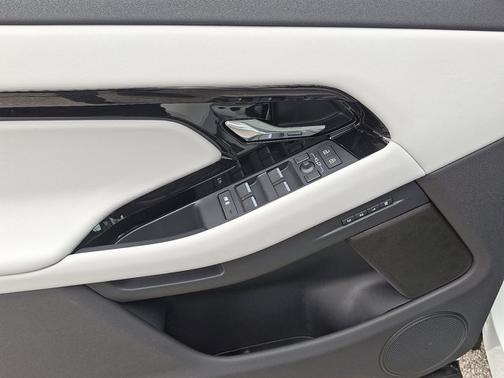 2026 Land Rover Range Rover Evoque Core S